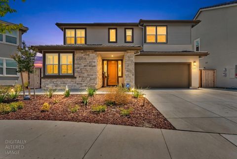 Photo of 2063 Gravel Bar Way, Sacramento, CA 95832 (MLS # 226066192)