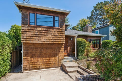 Photo of 212 Sausalito Street, Corte Madera, CA 94925 (MLS # 326070285)