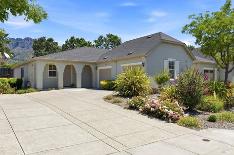 Photo of 9353 Oak Trail Circle, Santa Rosa, CA 95409 (MLS # 326045330)