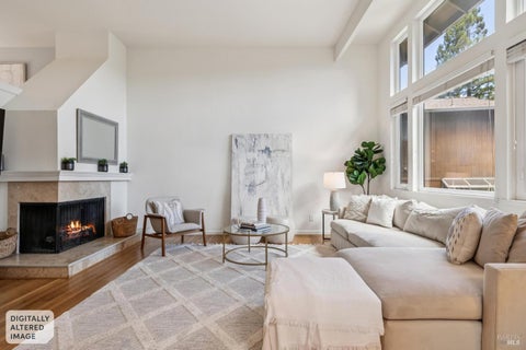 Photo of 883 Magnolia Avenue, Larkspur, CA 94939 (MLS # 326068184)