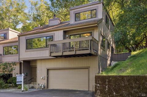 Photo of 10 Arrowhead Lane, Novato, CA 94949 (MLS # 326018304)