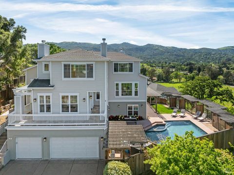 Photo of 40 Miwok Drive, Novato, CA 94947 (MLS # 326016249)