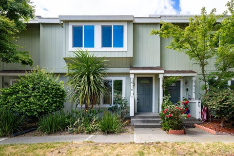 Photo of 916 Sunnybrae Lane, Novato, CA 94947 (MLS # 326054684)