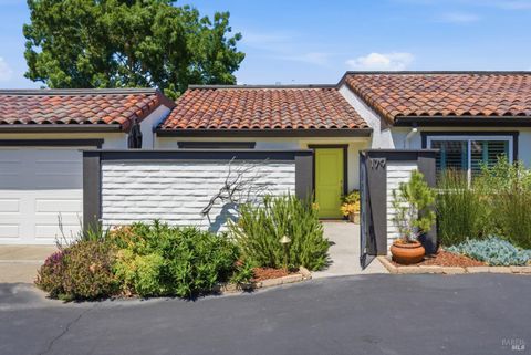 Photo of 179 Vineyard Circle, Sonoma, CA 95476 (MLS # 326045846)