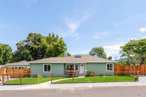 Photo of 2 Las Huertas Court, San Rafael, CA 94903 (MLS # 326039573)