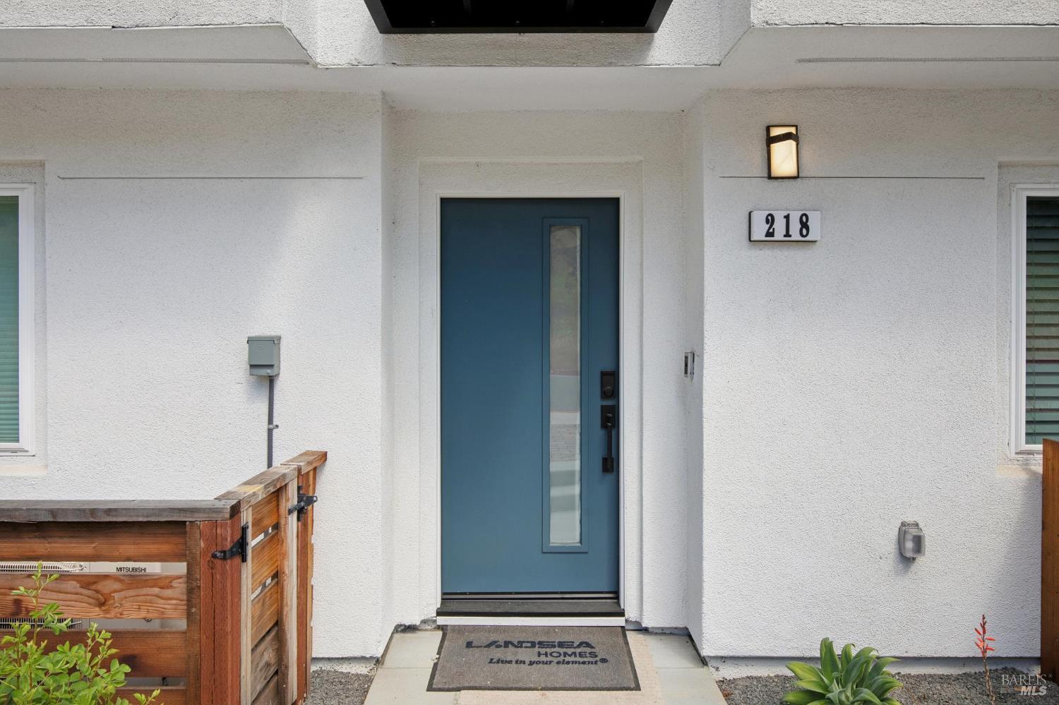 218 Verandah Avenue