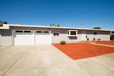 Photo of 701 Corlano Avenue, Santa Rosa, CA 95404 (MLS # 326058486)