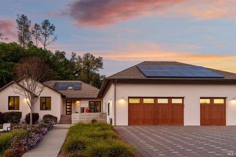 Photo of 1127 Highland Ranch Road, Cloverdale, CA 95425 (MLS # 325101908)