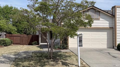 Photo of 1775 Northstar Drive, Petaluma, CA 94954 (MLS # 326024110)