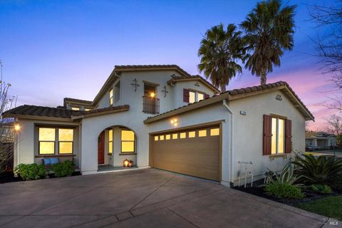 Photo of 754 Cannon Station Court, Vacaville, CA 95688 (MLS # 326040917)