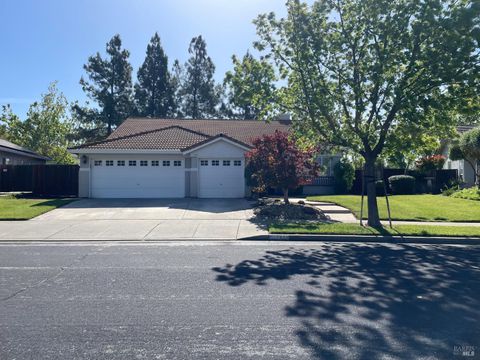 Photo of 1443 Fullerton Drive, Fairfield, CA 94533 (MLS # 326032352)