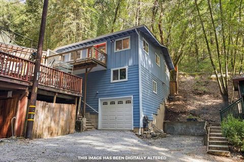 Photo of 15244 Rio Nido Road, Guerneville, CA 95446 (MLS # 326020509)