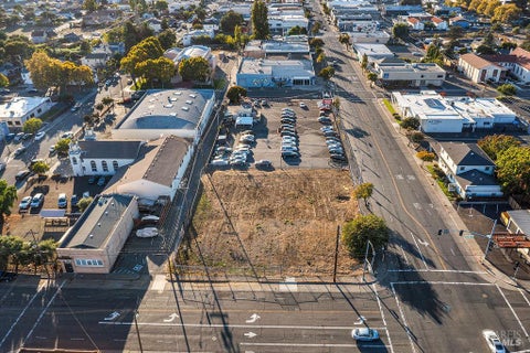 Photo of 1131 Tennessee Street, Vallejo, CA 94590 (MLS # 326061397)