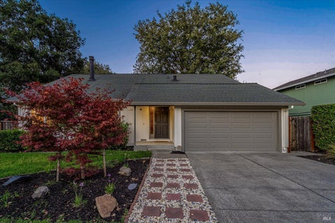Photo of 2140 Alejandro Drive, Santa Rosa, CA 95405 (MLS # 326079619)