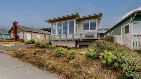 Photo of 41 Cliff Street, Dillon Beach, CA 94929 (MLS # 326023242)