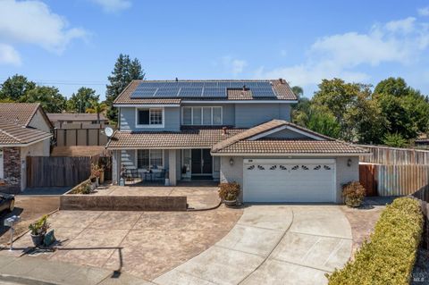 Photo of 128 Evelyn Circle, Vallejo, CA 94589 (MLS # 326031847)