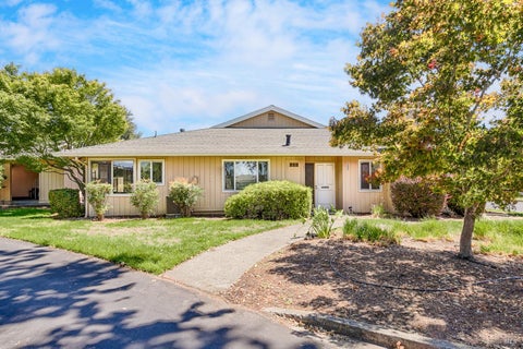 Photo of 1 Meadowgreen Court, Santa Rosa, CA 95409 (MLS # 326067980)