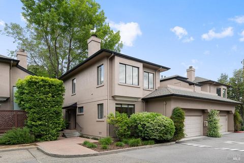 Photo of 36 Mariposa Avenue #2, San Anselmo, CA 94960 (MLS # 326036450)