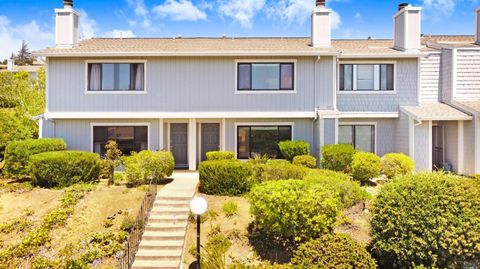 Photo of 2016 Clearview Circle, Benicia, CA 94510 (MLS # 326016683)