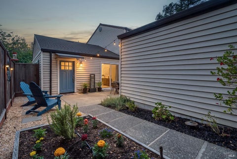 Photo of 1618 Yardley Street, Santa Rosa, CA 95403 (MLS # 326075607)