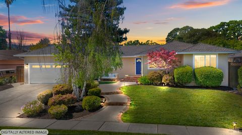 Photo of 1427 Dawes Street, Novato, CA 94947 (MLS # 326024268)