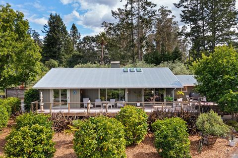 Photo of 2630 Burnside Road, Sebastopol, CA 95472 (MLS # 326045171)