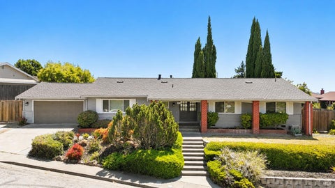 Photo of 107 Palomar Lane, Vallejo, CA 94591 (MLS # 326062161)