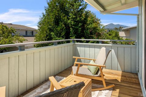 Photo of 29 Porto Bello Drive, San Rafael, CA 94901 (MLS # 326029304)