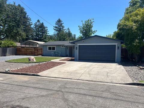 Photo of 832 Murray Drive, Glen Ellen, CA 95442 (MLS # 326037566)