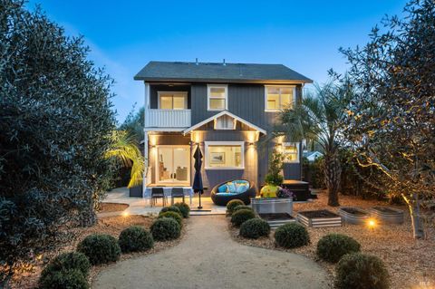 Photo of 19071 Hickory Street, Sonoma, CA 95476 (MLS # 326016520)