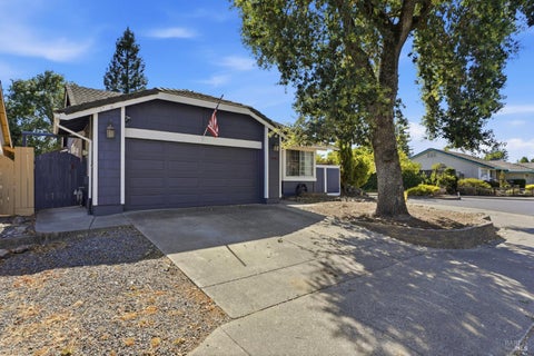 Photo of 7095 Hastings Place, Windsor, CA 95492 (MLS # 326061367)