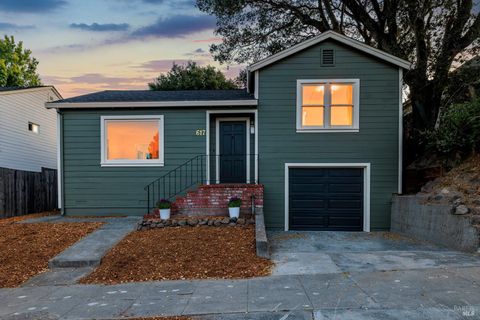 Photo of 617 Keller Street, Petaluma, CA 94952 (MLS # 326041414)