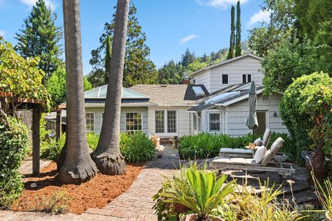 Photo of 1 Hilldale Drive, San Anselmo, CA 94960 (MLS # 326021224)