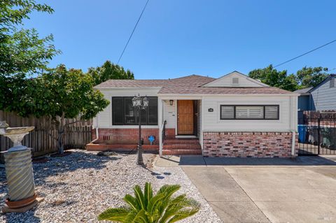 Photo of 109 Starr Avenue, Vallejo, CA 94590 (MLS # 326049174)