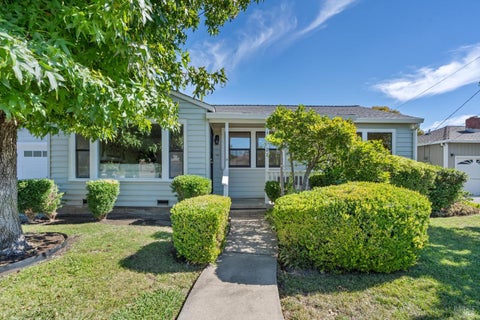Photo of 27 Rio Vista Way, Petaluma, CA 94952 (MLS # 326072588)