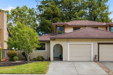 Photo of 903 Hacienda Circle, Rohnert Park, CA 94928 (MLS # 326059562)