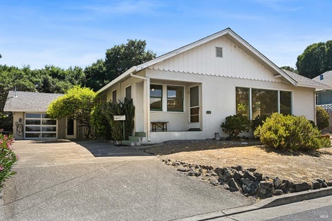 Photo of 12 Nob Hill Terrace, Petaluma, CA 94952 (MLS # 326066102)