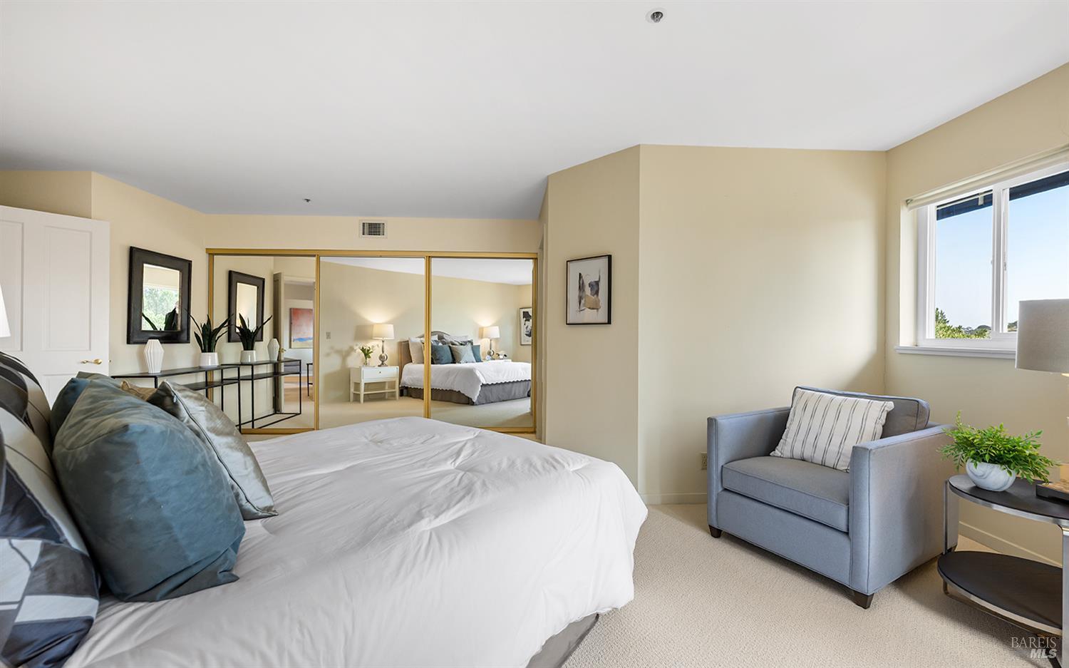 100 Thorndale Drive Unit: #360