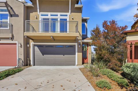 Photo of 526 Jade Street, Petaluma, CA 94952 (MLS # 326023082)