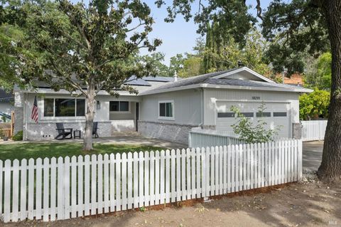 Photo of 18219 Cottonwood Avenue, Sonoma, CA 95476 (MLS # 326043086)