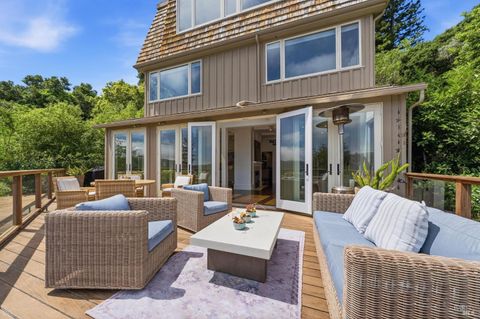 Photo of 306 Bella Vista Avenue, Belvedere, CA 94920 (MLS # 326045398)