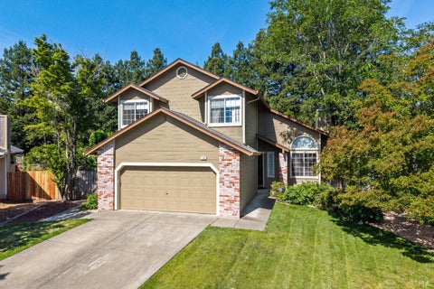 Photo of 105 William Circle, Cloverdale, CA 95425 (MLS # 326034031)