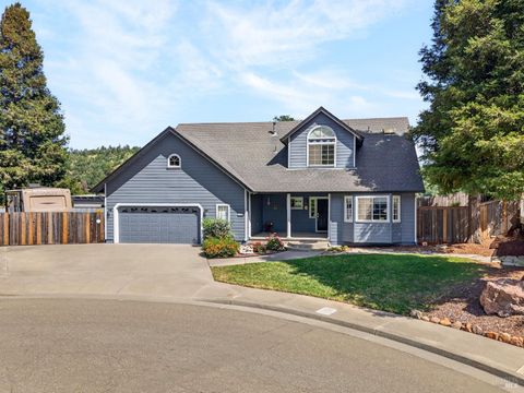 Photo of 586 Hillside Drive, Cloverdale, CA 95425 (MLS # 326026145)