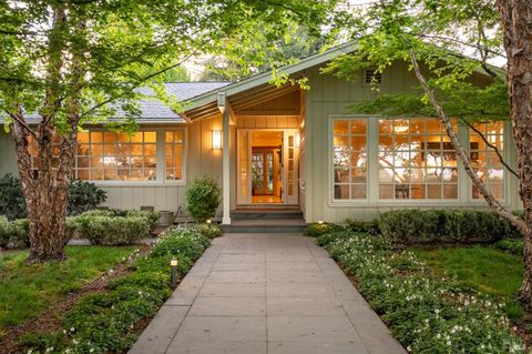 Photo of 1670 Cabernet Lane, Saint Helena, CA 94574 (MLS # 326023976)