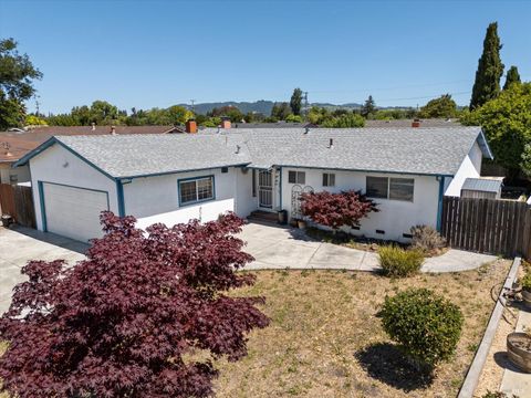 Photo of 7234 Burton Avenue, Rohnert Park, CA 94928 (MLS # 326042283)