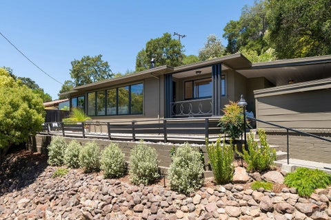 Photo of 11 Sunview Avenue, San Anselmo, CA 94960 (MLS # 326061834)