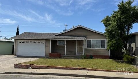 Photo of 319 Ladera Drive, Vallejo, CA 94591 (MLS # 326035341)