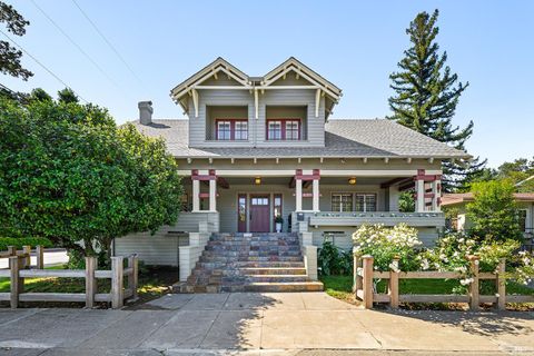 Photo of 438 Matheson Street, Healdsburg, CA 95448 (MLS # 326029964)