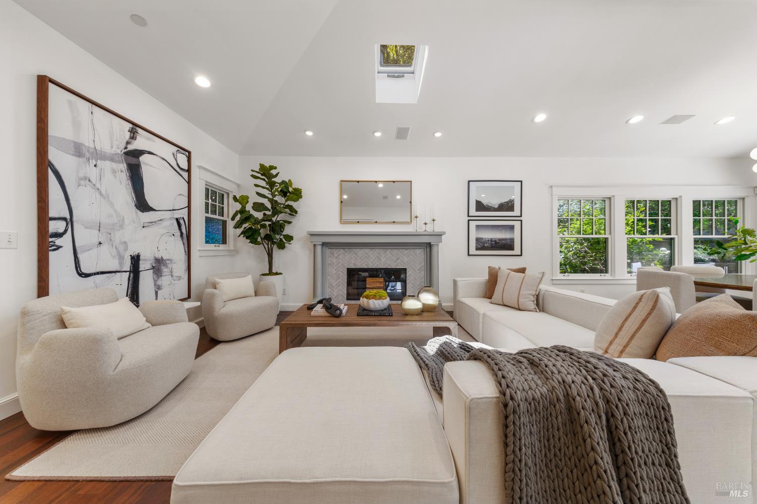 14 Sunny Oaks Drive