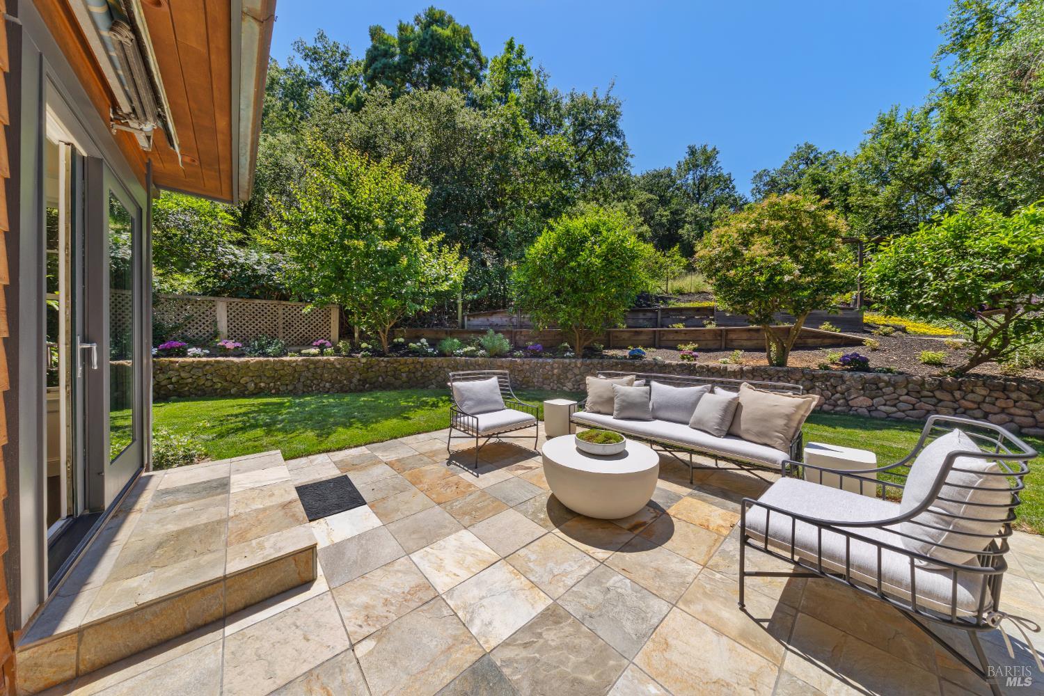 14 Sunny Oaks Drive